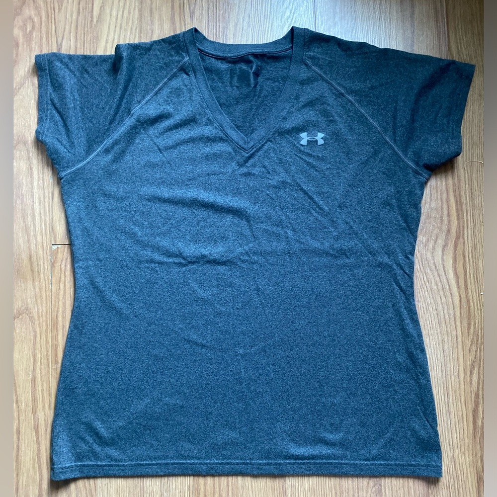 UNDER ARMOUR HEAT GEAR TOP - size M